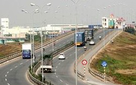 Cải tạo mặt đường quốc lộ 5